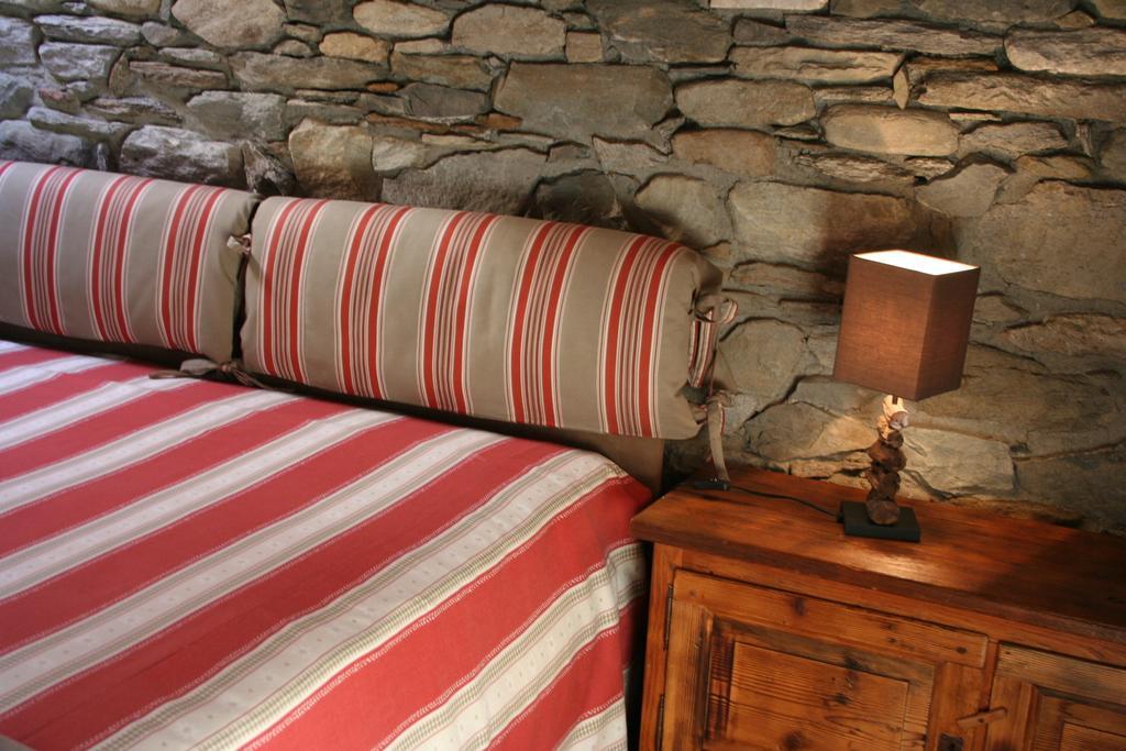 Le Petit Coin De Maison Chante Lune Bed and Breakfast Introd Δωμάτιο φωτογραφία