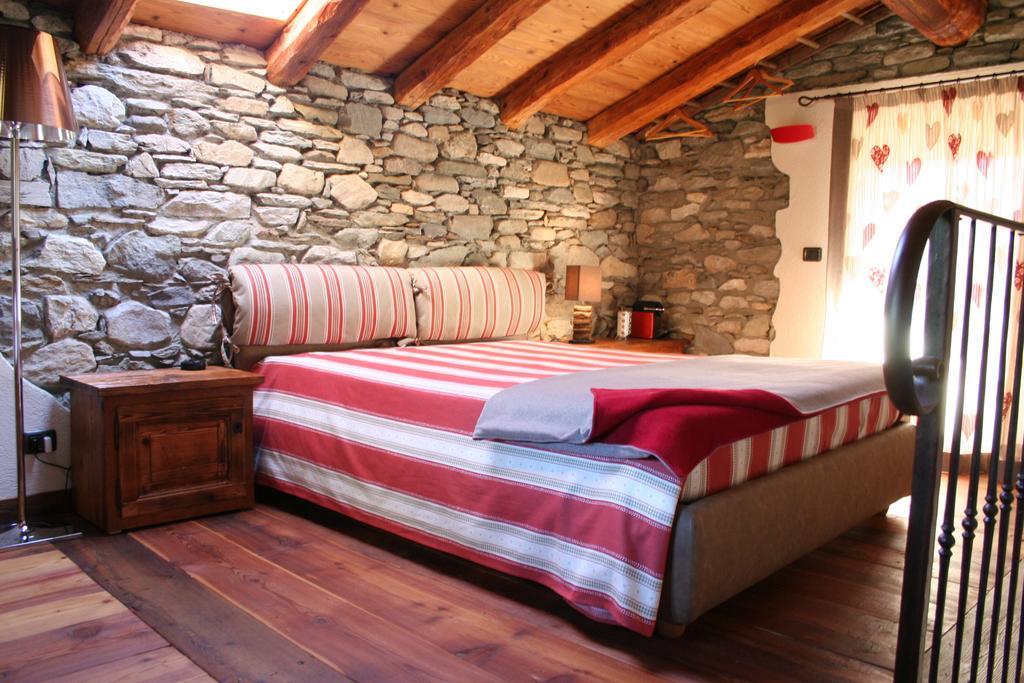 Le Petit Coin De Maison Chante Lune Bed and Breakfast Introd Δωμάτιο φωτογραφία